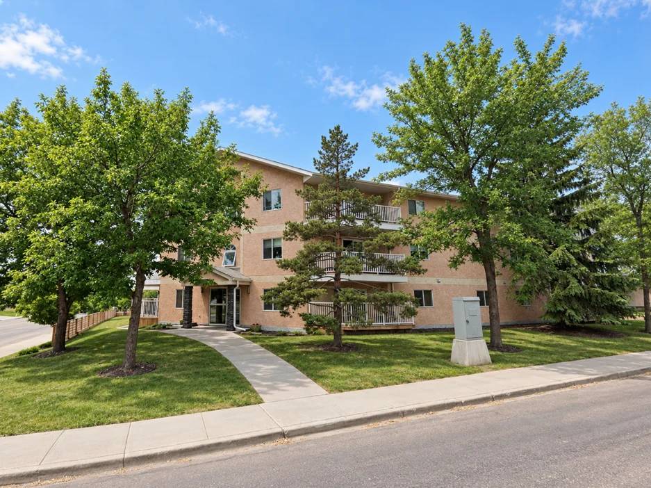 Low-rise condominium property