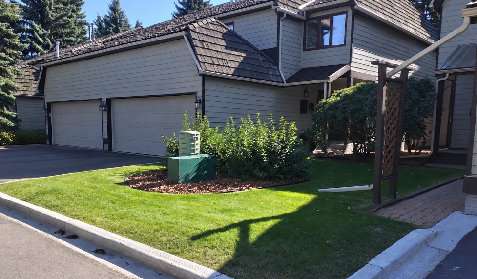 Townhouse condominium