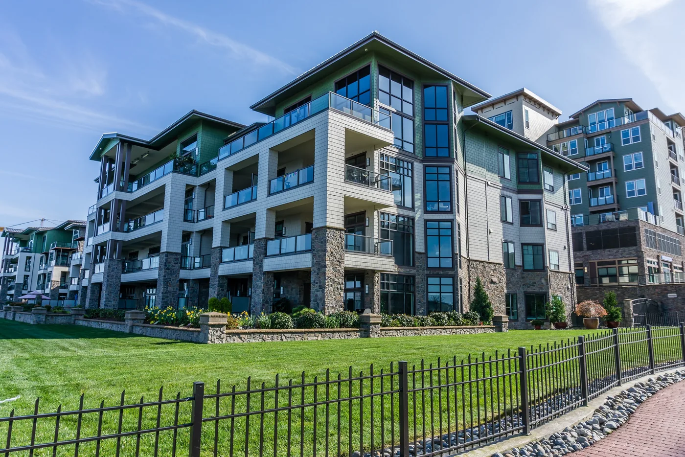 Multi-residential condominium building